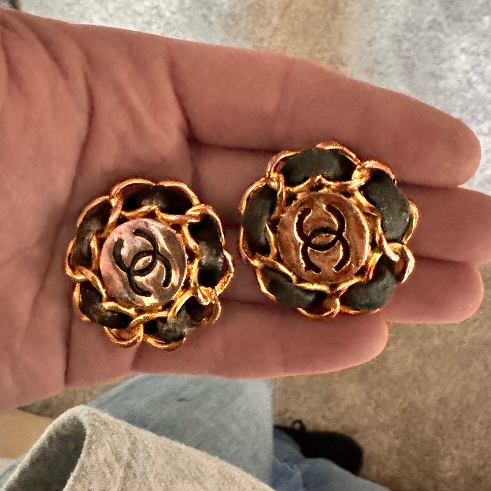 Authentic 1980s Chanel Clip-on Earrings